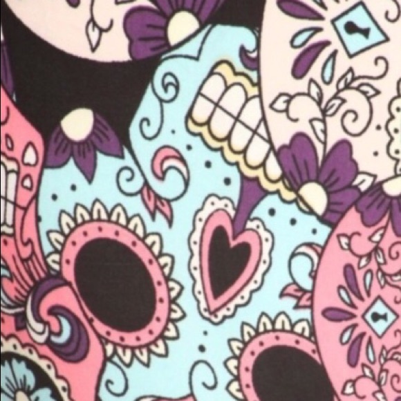 🔴CLEARANCE💀🌸 Super Soft Sugar Skull Leggings - Picture 3 of 4